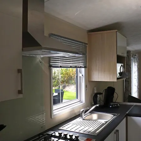 Chalet Wanama. Gelegen Op Het Vakantiepark Het Lierderholt Op De Veluwe. *