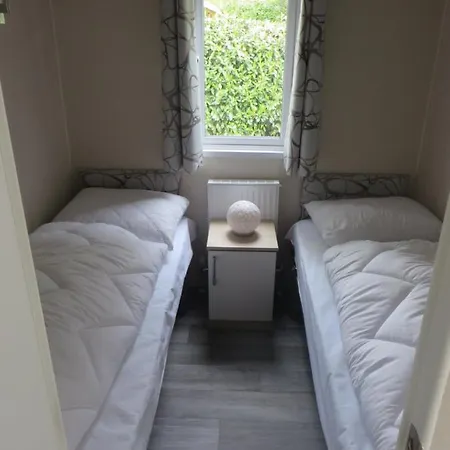 Chalet Wanama. Gelegen Op Het Vakantiepark Het Lierderholt Op De Veluwe. *