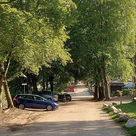 Chalet Wanama. Gelegen Op Het Vakantiepark Het Lierderholt Op De Veluwe. Beekbergen