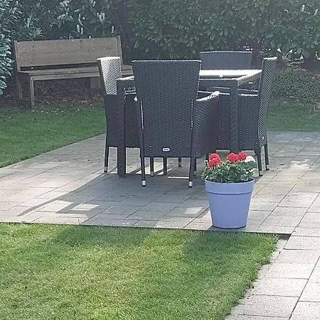 Chalet Wanama. Gelegen Op Het Vakantiepark Het Lierderholt Op De Veluwe. Beekbergen