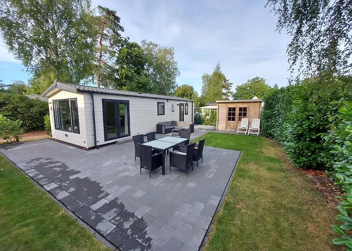 Chalet Wanama. Gelegen Op Het Vakantiepark Het Lierderholt Op De Veluwe. *