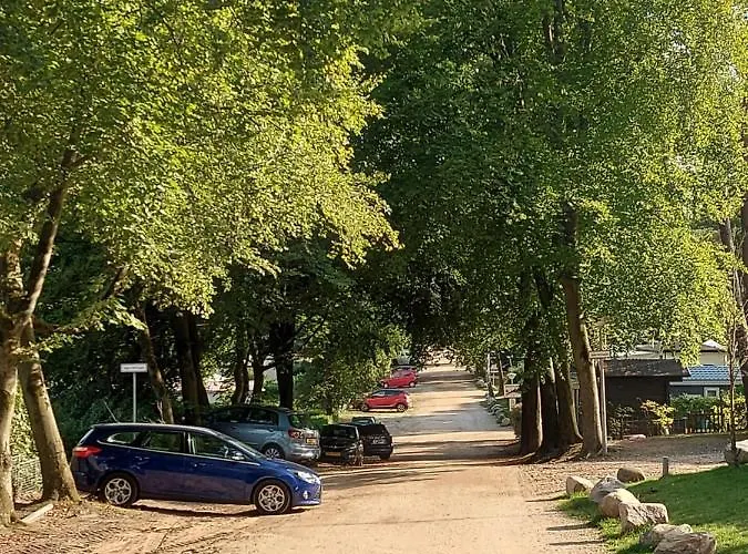 Chalet Wanama. Gelegen Op Het Vakantiepark Het Lierderholt Op De Veluwe. Beekbergen