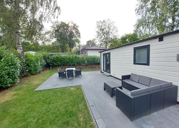 Chalet Chalet Wanama. Gelegen Op Het Vakantiepark Het Lierderholt Op De Veluwe. Beekbergen