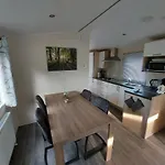 Alpehytte Chalet Wanama. Gelegen Op Het Vakantiepark Het Lierderholt Op De Veluwe. Beekbergen