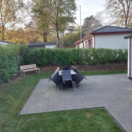 Alpehytte Chalet Wanama. Gelegen Op Het Vakantiepark Het Lierderholt Op De Veluwe.