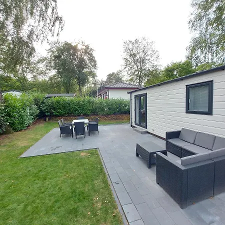 Alpehytte Chalet Wanama. Gelegen Op Het Vakantiepark Het Lierderholt Op De Veluwe. Beekbergen